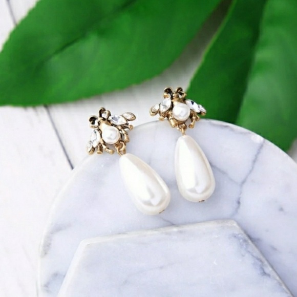 Anthropologie Vintage Insect pearl drop earrings - Picture 2 of 8